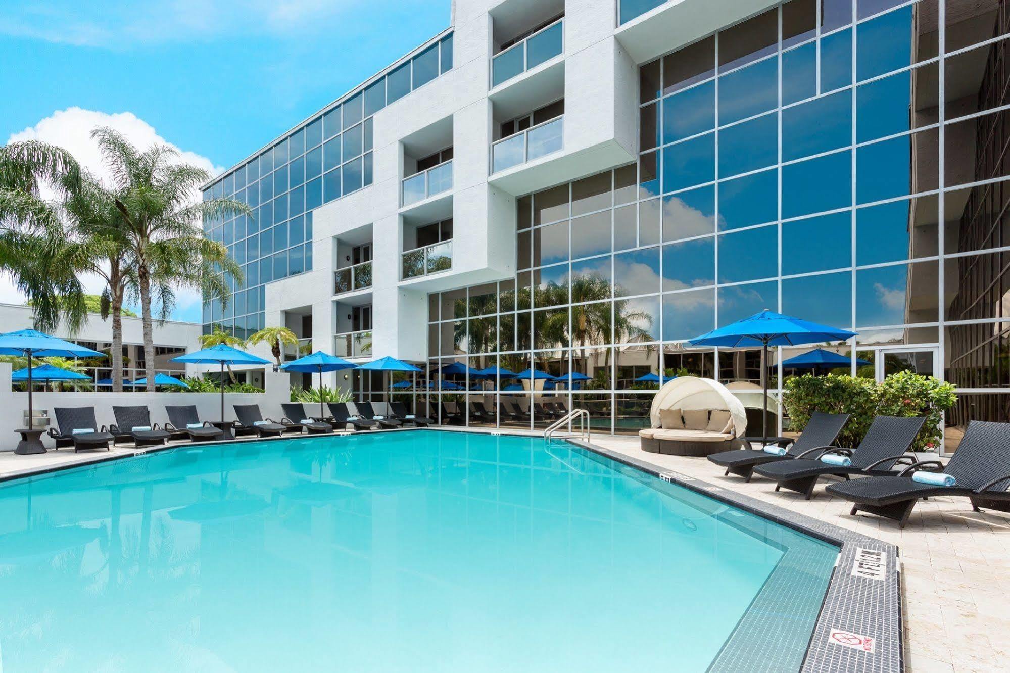 Sawgrass Grand Hotel And Suites Sports Complex Sunrise Exterior foto